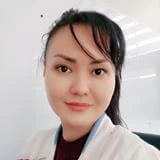 Үлкен еріндермен сорады Илесиддин Саиджахфаров, Демократиялық партияның Рашт аймағының мүшесі